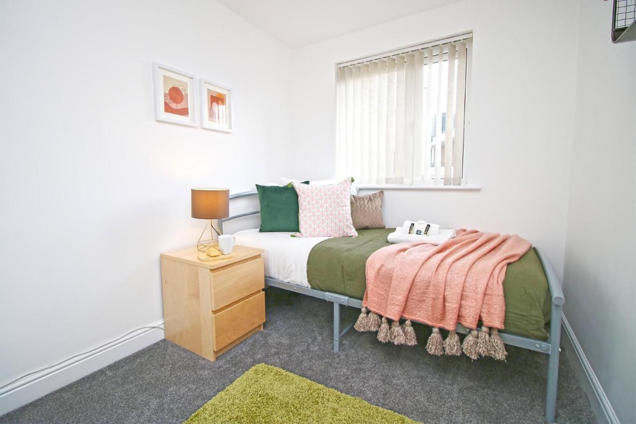 Dock House - 5 Bedroom House - Sleeps 7 Newport  Extérieur photo